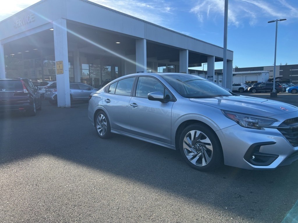 Used 2023 Subaru Legacy Limited image 4