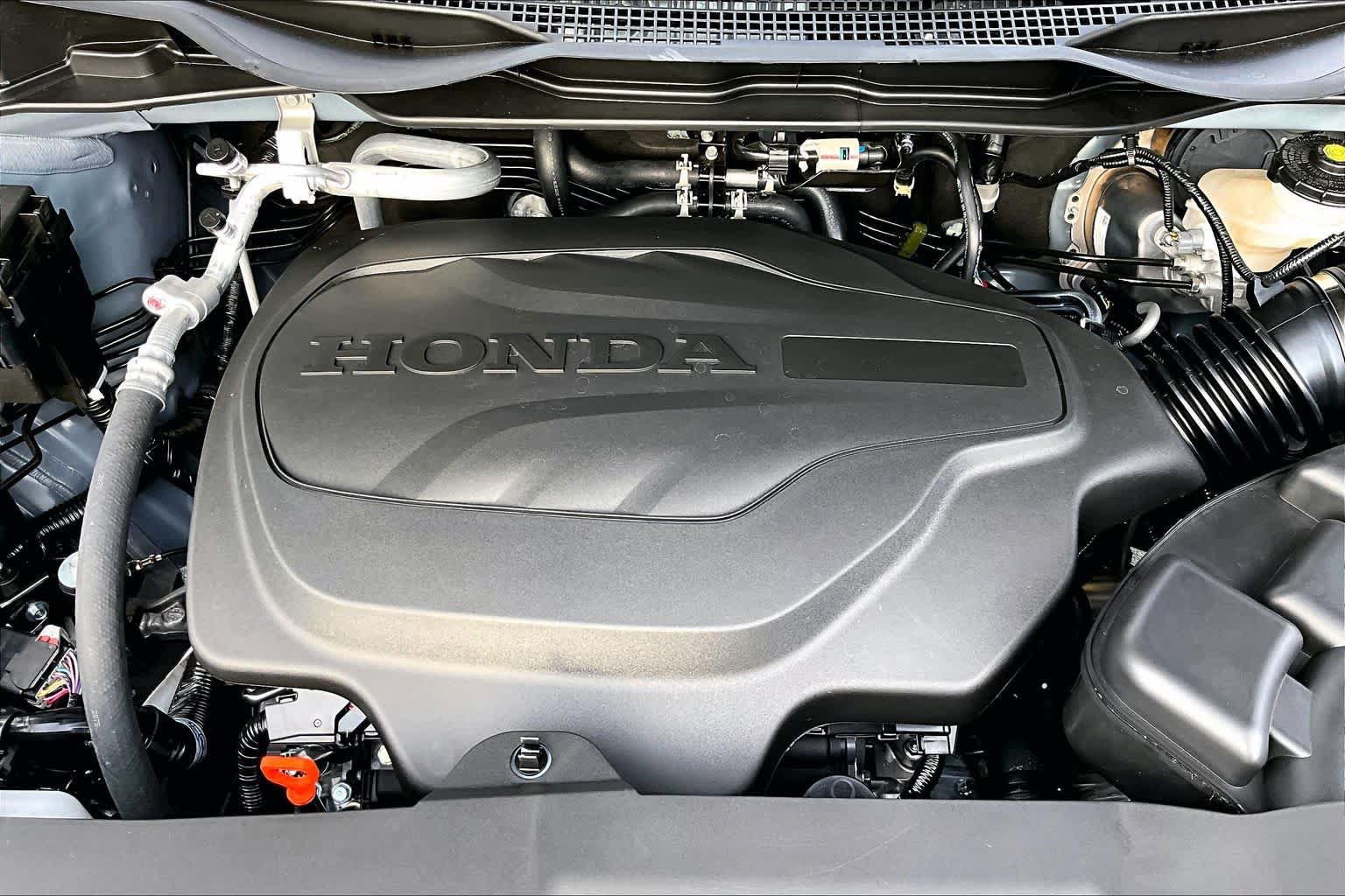 New 2026 Honda Odyssey Touring image 17