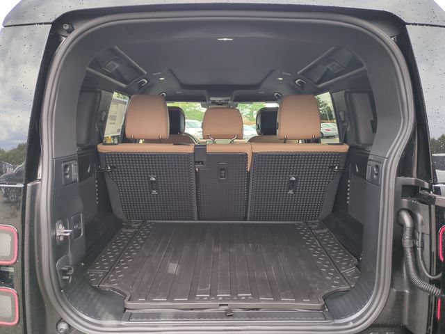 New 2026 Land Rover Defender 110 S AWD/4WD image 16