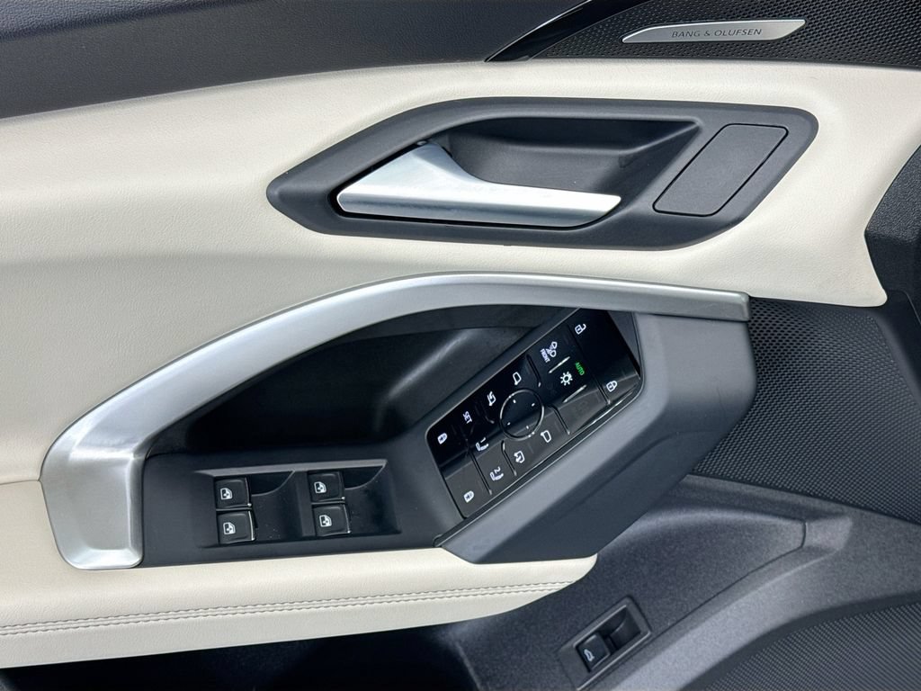 Certified 2025 Audi Q5 Premium w/ Premium Plus AWD/4WD image 22