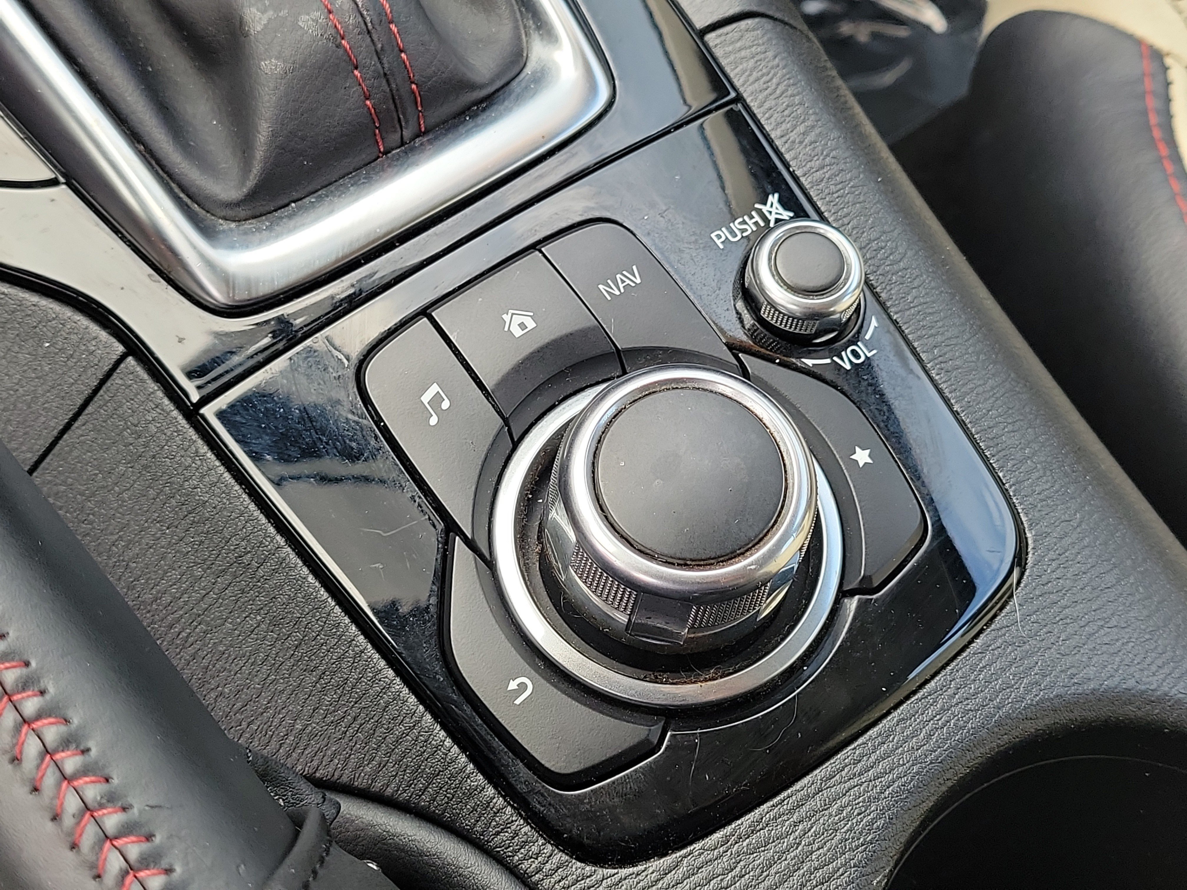 Used 2016 MAZDA MAZDA3 s Grand Touring FWD image 26