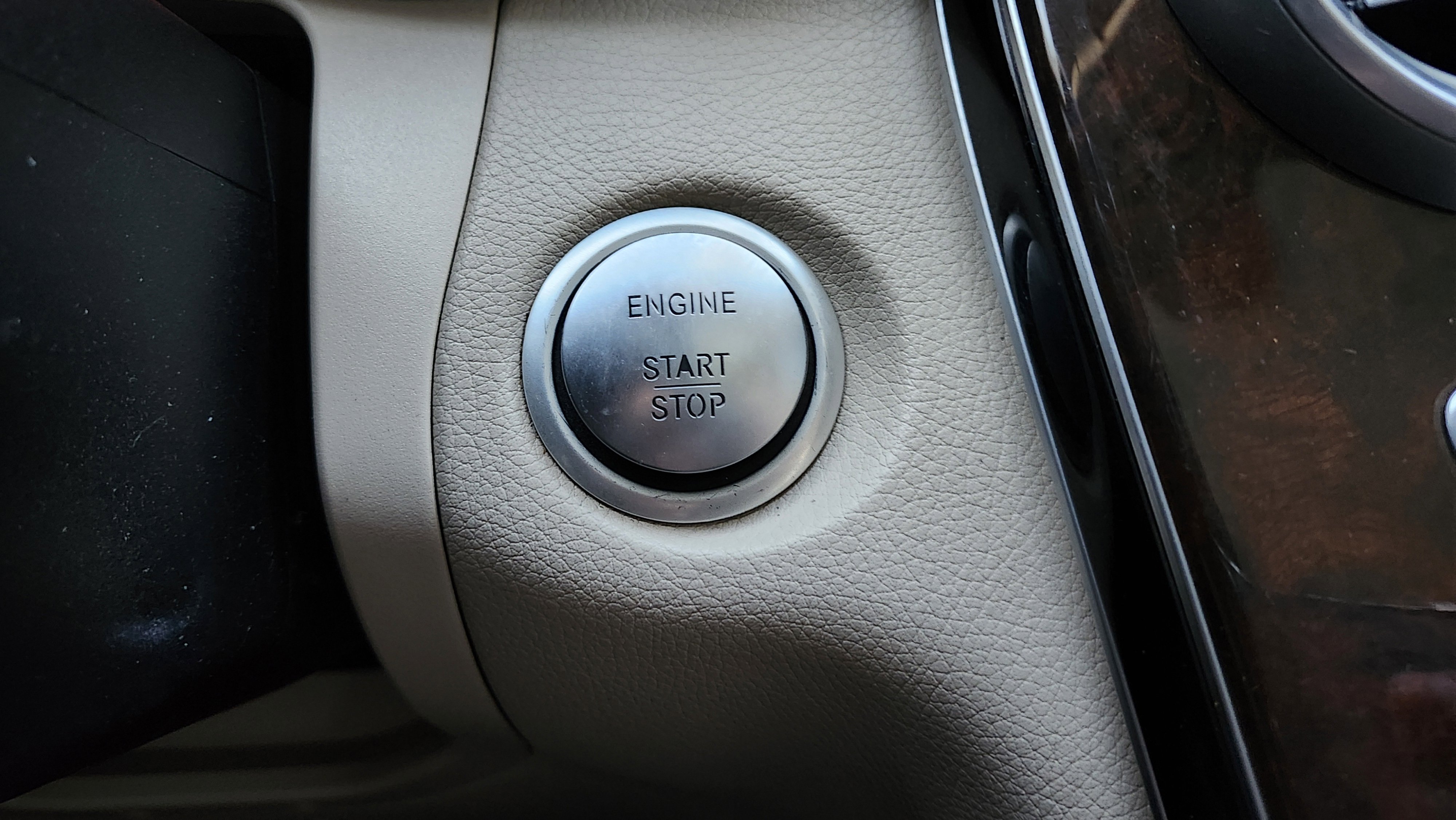 Used 2017 Mercedes-Benz GLC 300 w/ Premium 1 Package image 8