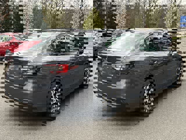 Used 2025 Subaru Legacy Premium image 31