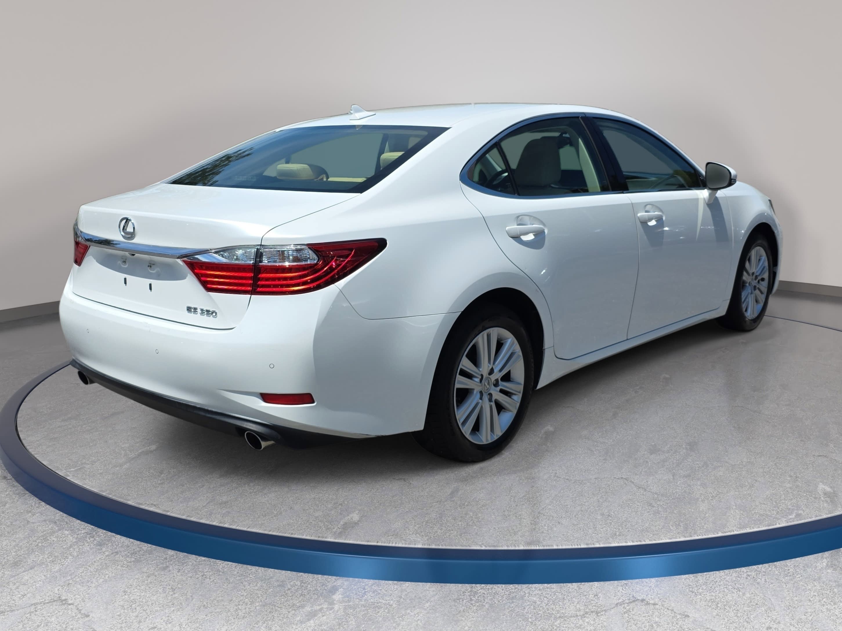 Used 2014 Lexus ES 350 w/ Premium Package FWD image 5