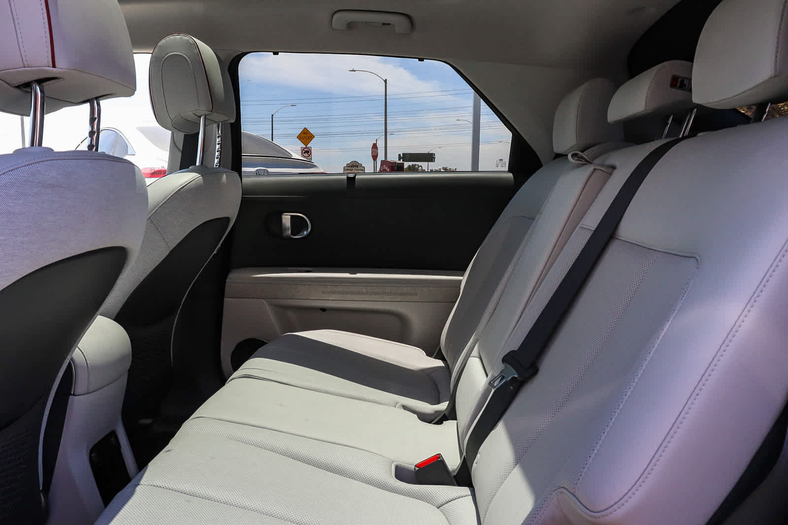 Used 2023 Hyundai Ioniq 5 Limited w/ Cargo Package RWD image 20