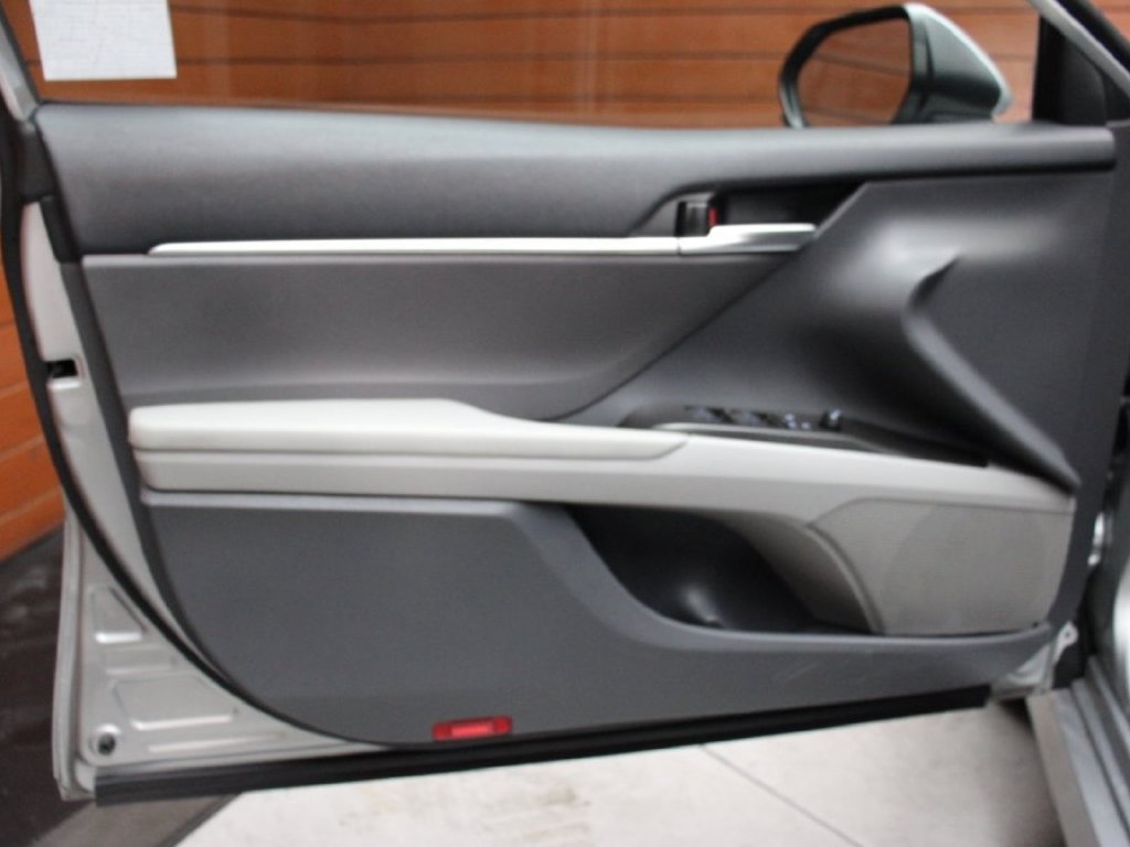 Used 2024 Toyota Camry LE FWD image 14