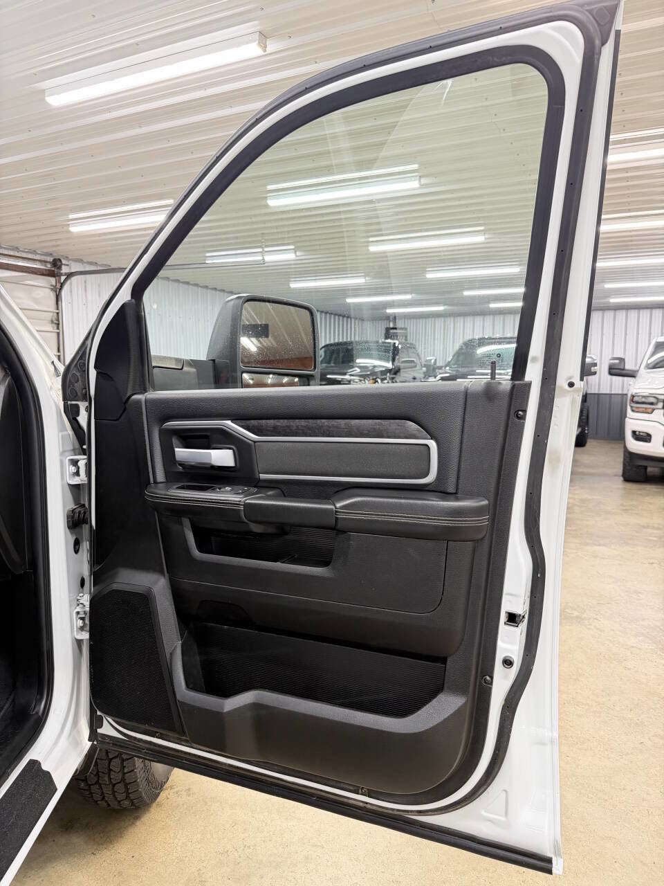 Used 2024 RAM 3500 SLT w/ Quick Order Package 2YG SLT image 46