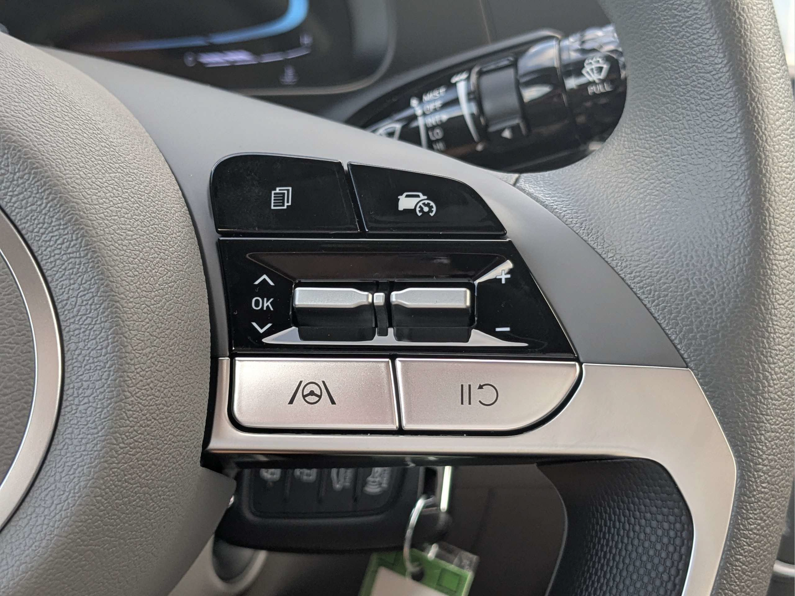 New 2026 Hyundai Elantra SE FWD image 29