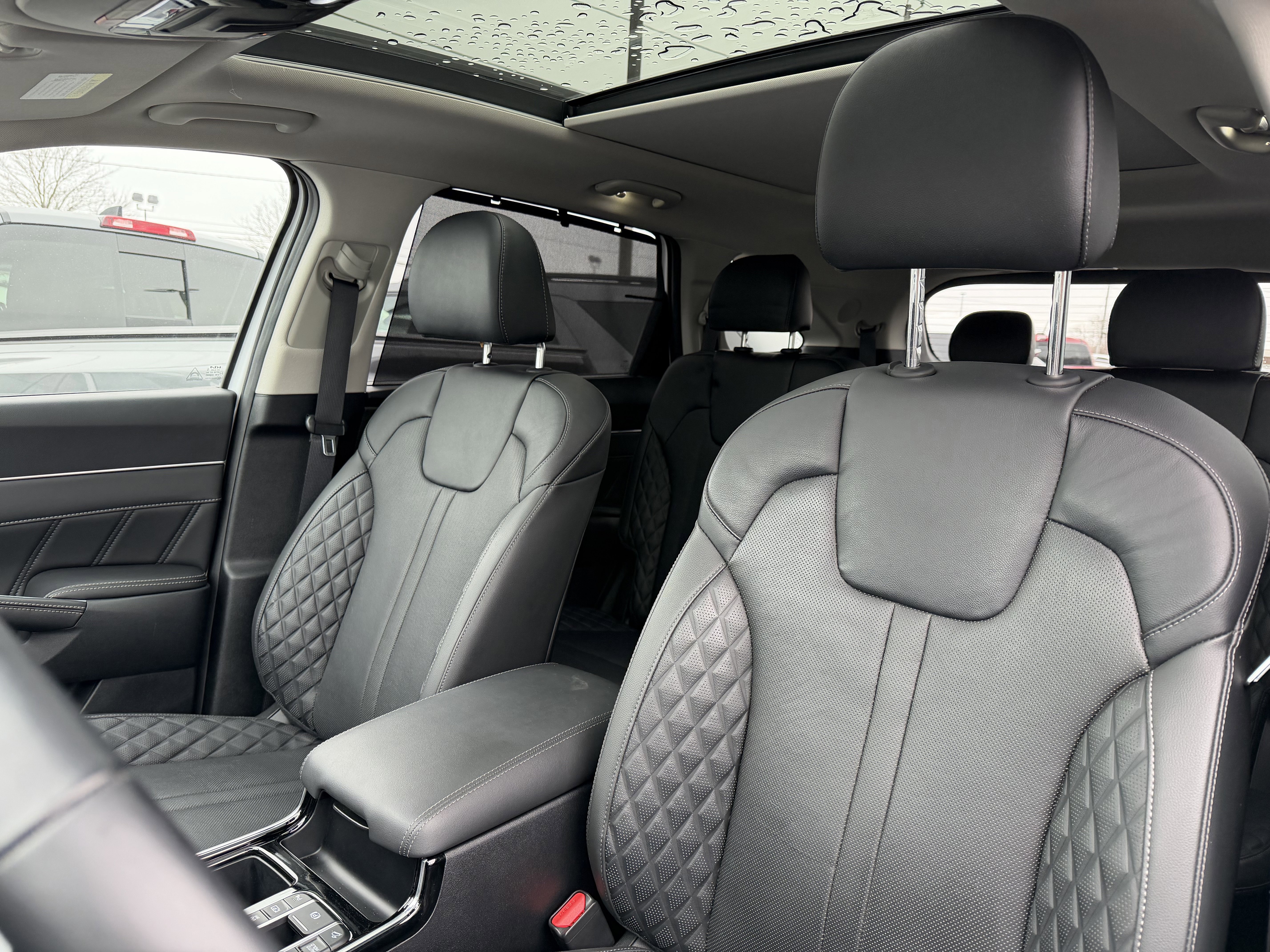 Used 2023 Kia Sorento SX Prestige image 10