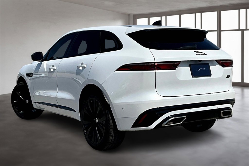 New 2026 Jaguar F-PACE R-Dynamic S image 3