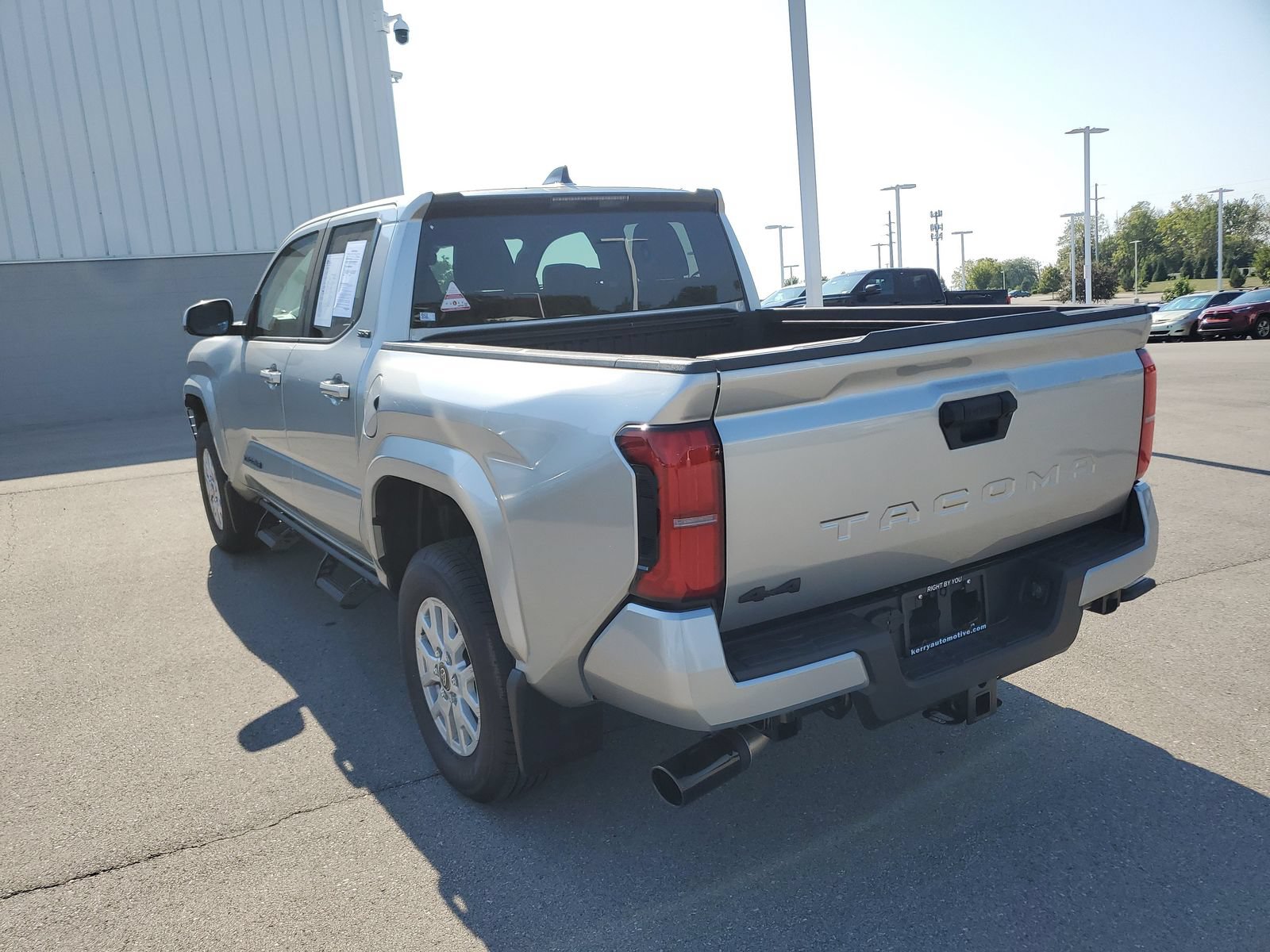 Certified 2026 Toyota Tacoma SR5 AWD/4WD image 3