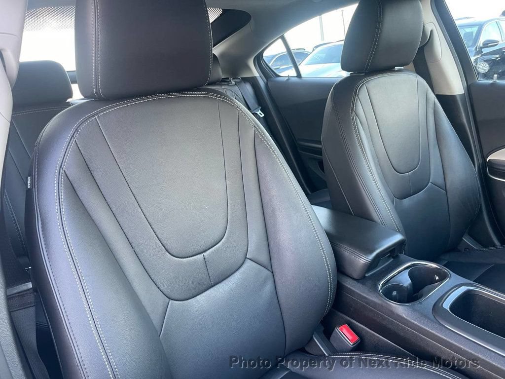 Used 2014 Chevrolet Volt Premium w/ Premium Trim Package FWD image 16