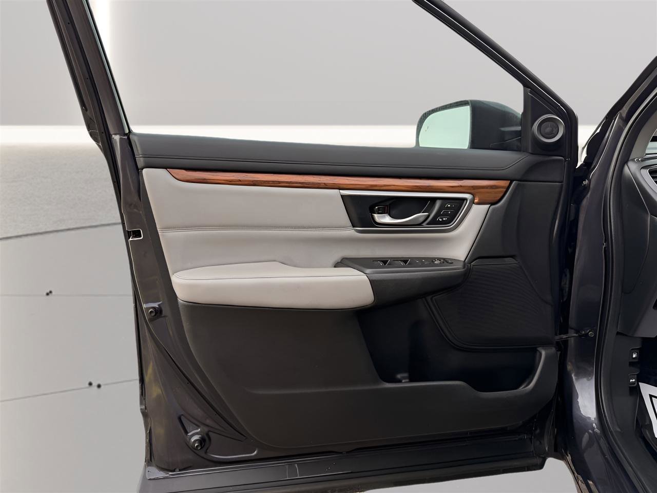 Used 2017 Honda CR-V EX-L image 16