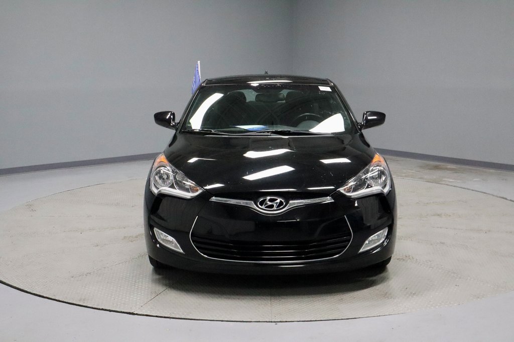 Used 2017 Hyundai Veloster Value Edition image 6