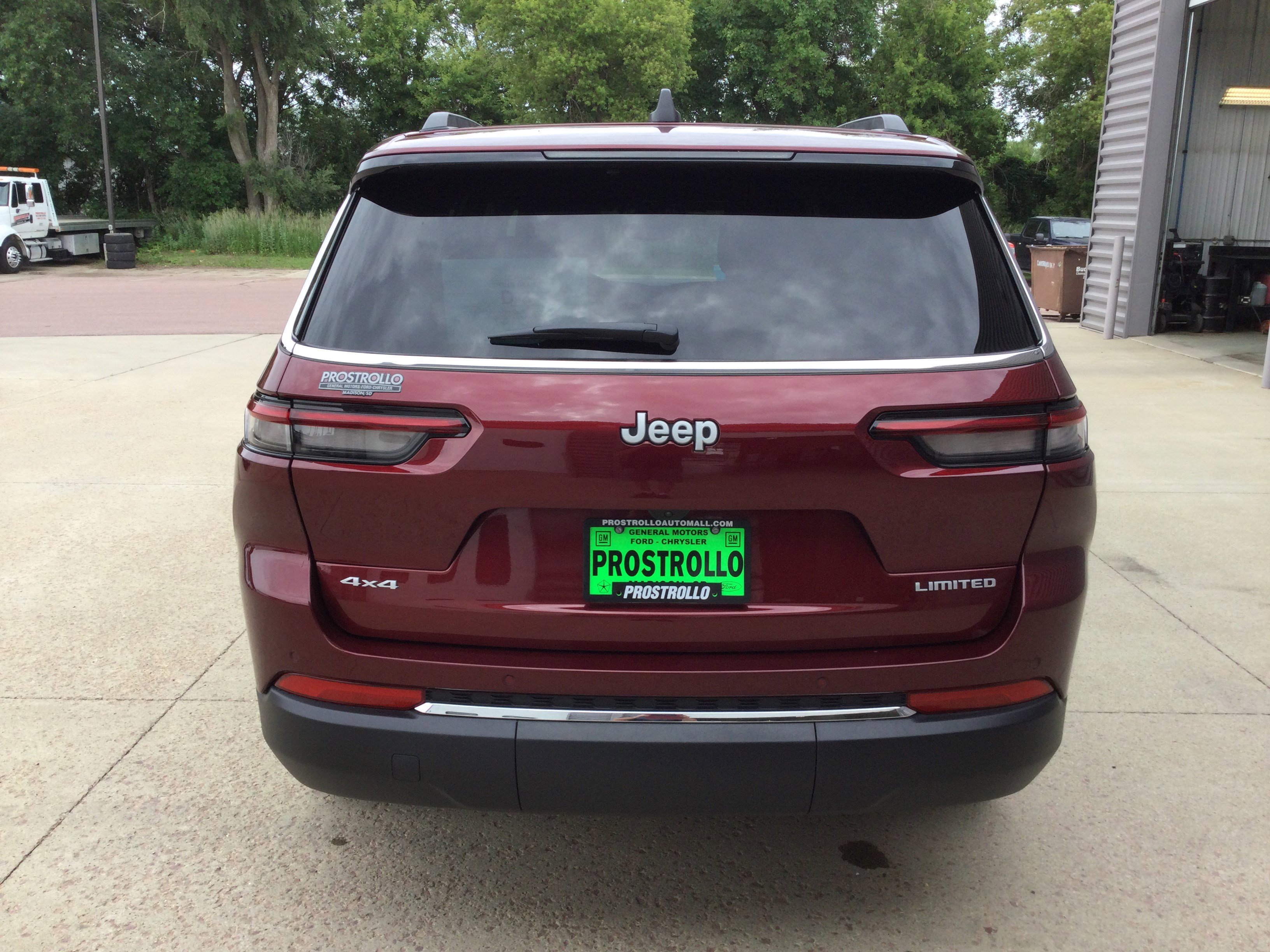 Used 2024 Jeep Grand Cherokee L Limited image 6