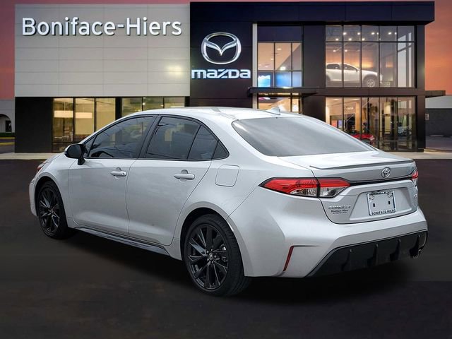 Used 2023 Toyota Corolla SE image 3