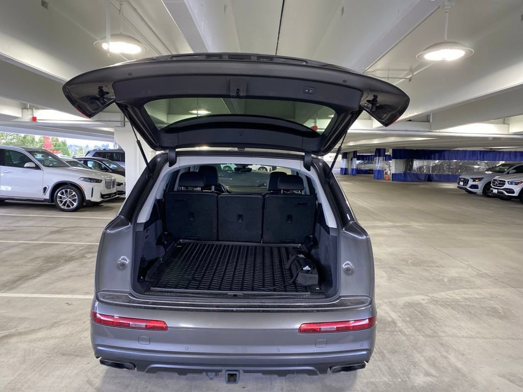 Used 2019 Audi Q7 3.0T Prestige AWD/4WD image 9
