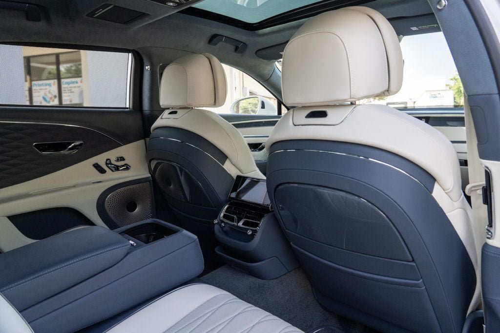 Used 2023 Bentley Flying Spur Azure AWD/4WD image 27