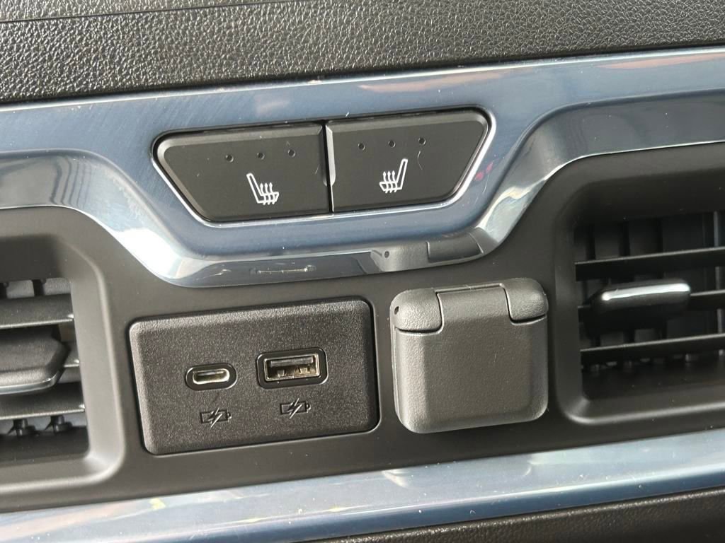 Used 2020 GMC Sierra 2500 AT4 w/ AT4 Premium Package image 62