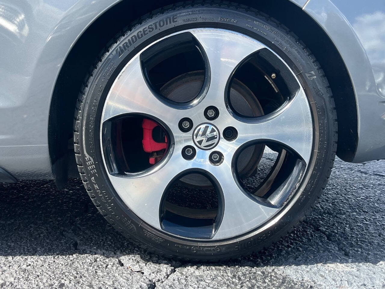Used 2011 Volkswagen GTI 2-Door FWD image 10