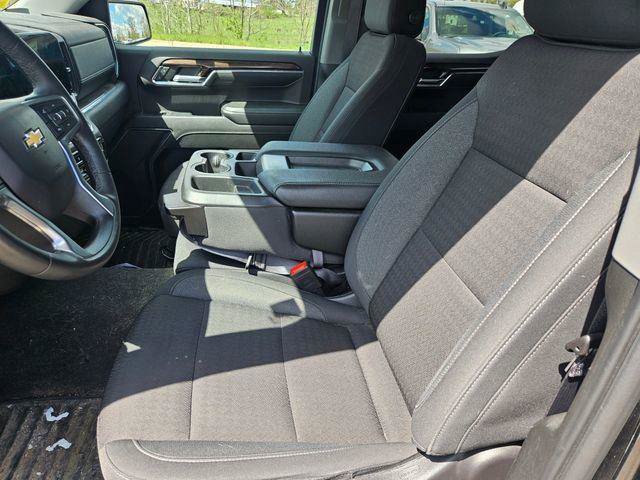 Used 2024 Chevrolet Silverado 1500 LT AWD/4WD image 10