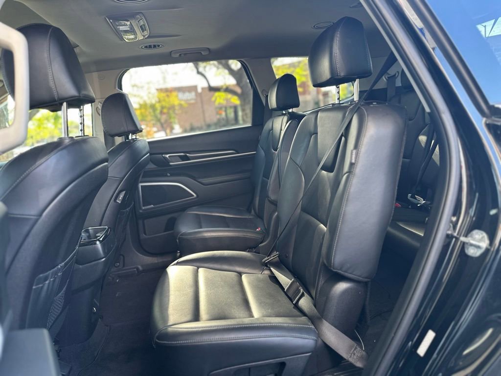 Used 2025 Kia Telluride S image 4