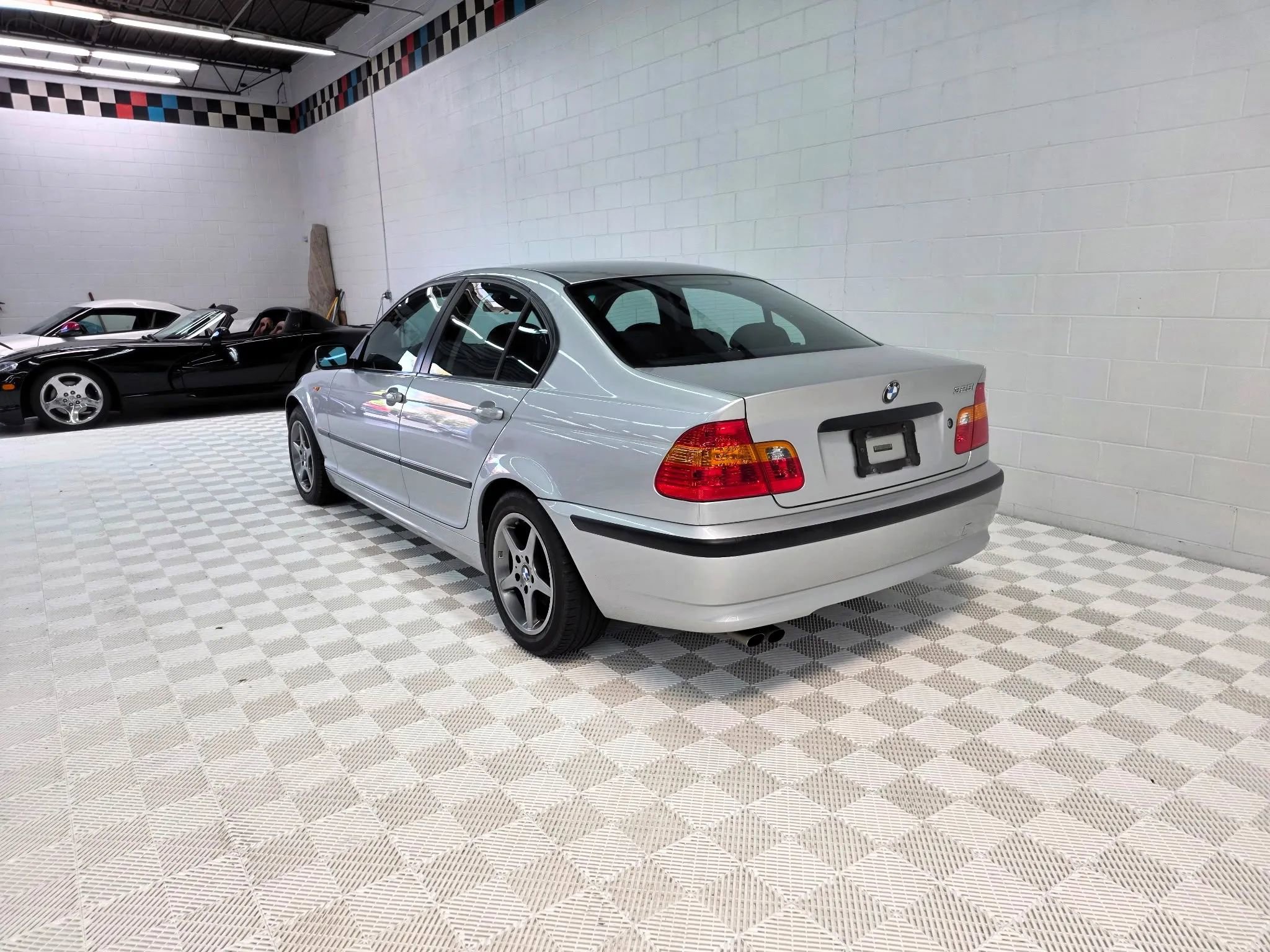 Used 2003 BMW 325i Sedan image 6