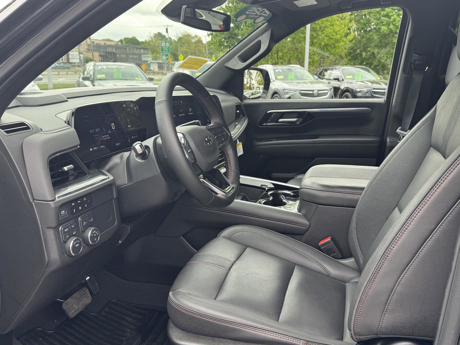Used 2025 Chevrolet Tahoe RST w/ Comfort Package AWD/4WD image 17