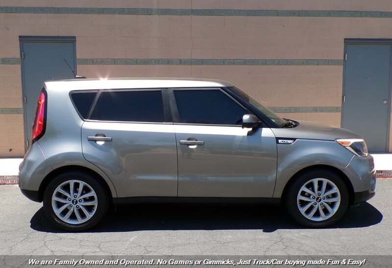 Used 2017 Kia Soul + FWD image 8
