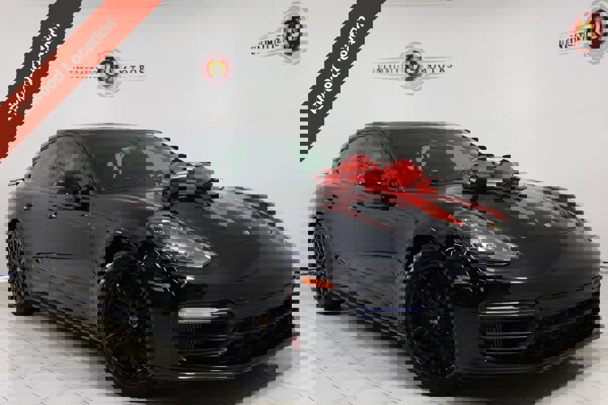 Used 2020 Porsche Panamera GTS image 1