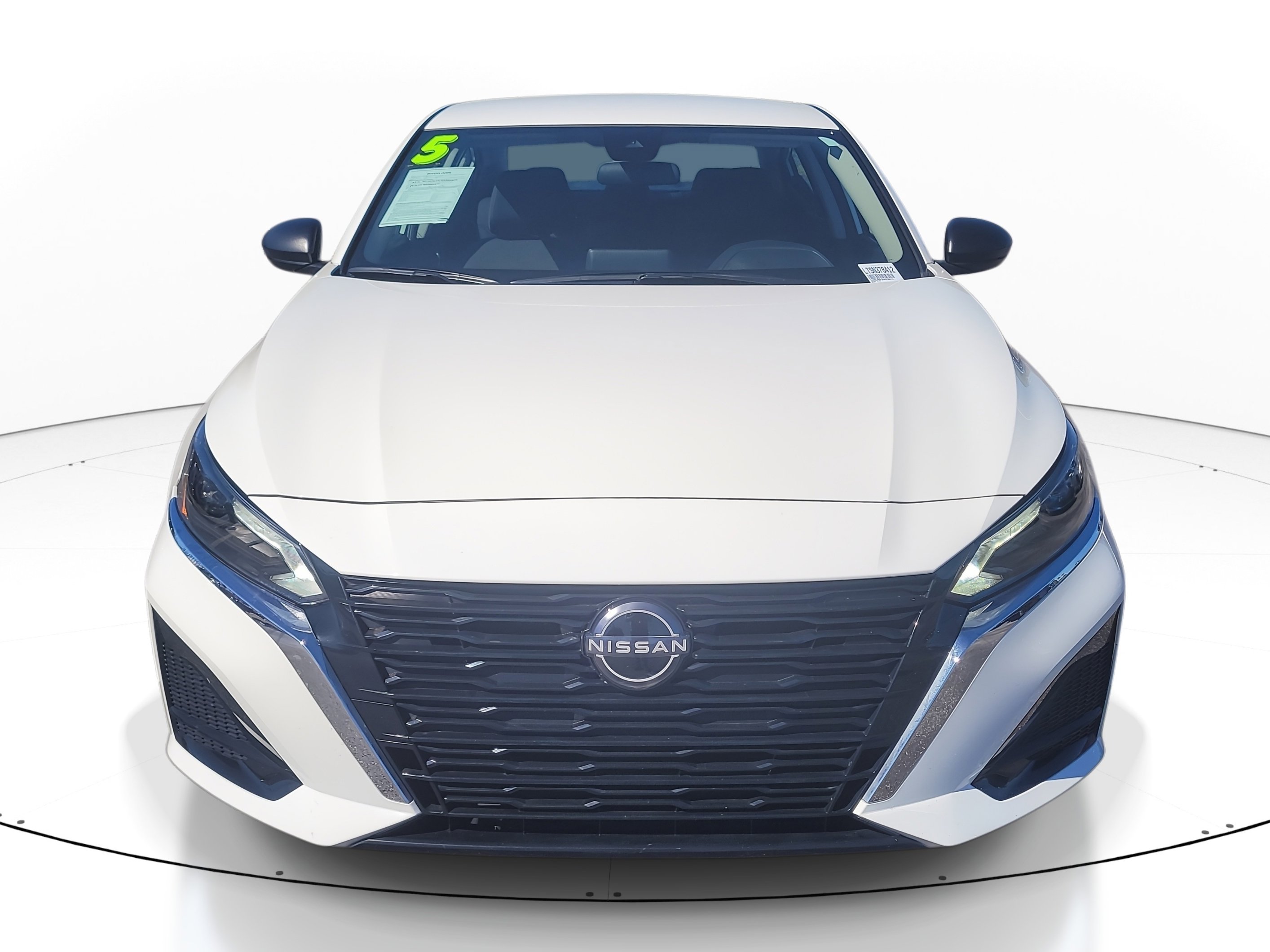 Used 2025 Nissan Altima 2.5 SV image 2