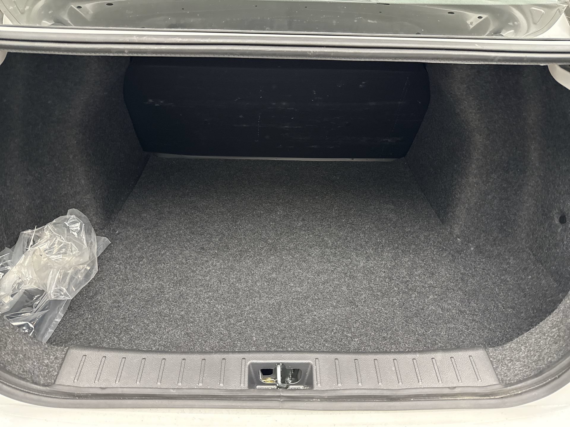 Used 2024 Nissan Versa S FWD image 18