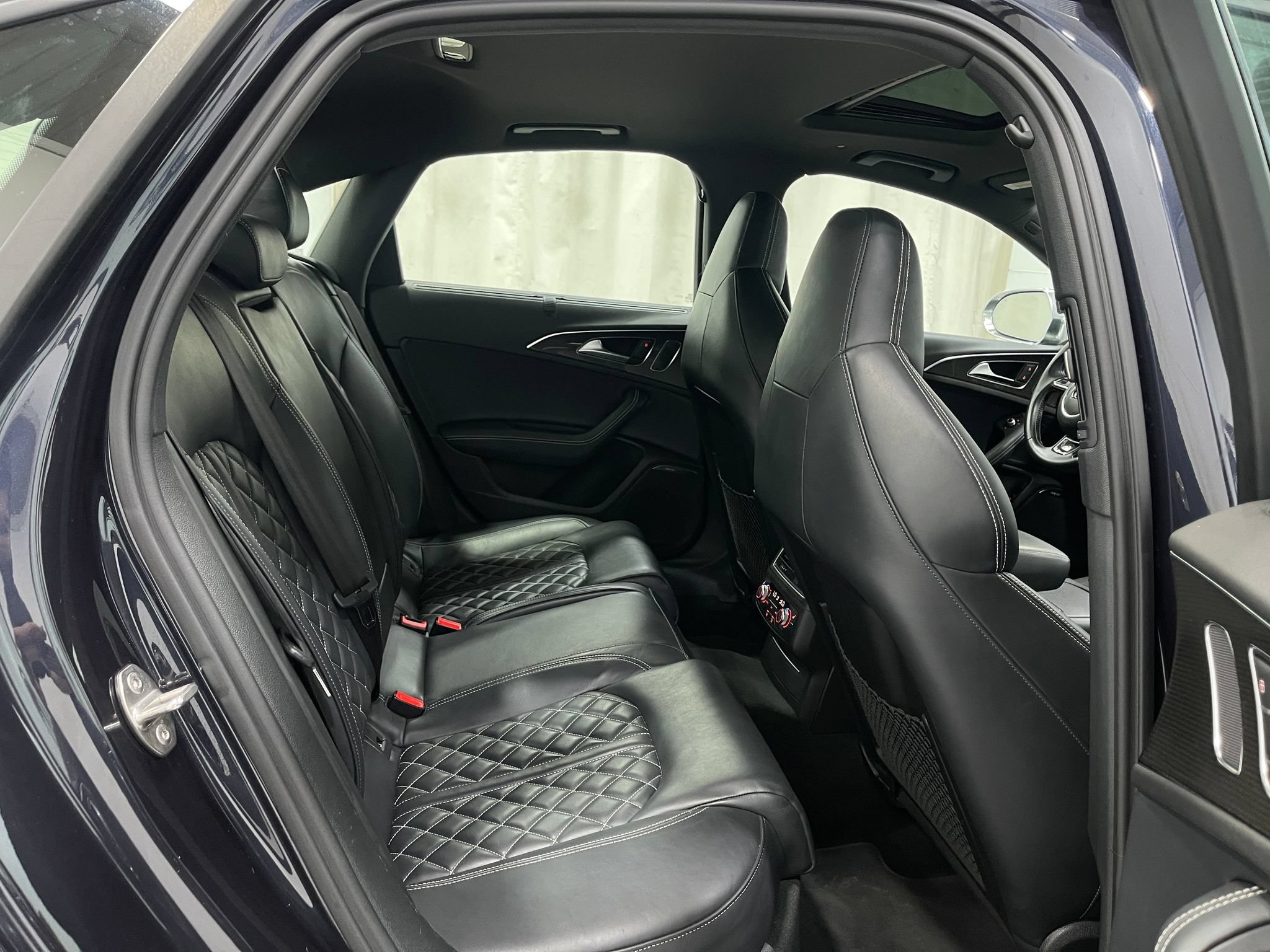 Used 2015 Audi S6 AWD/4WD image 30