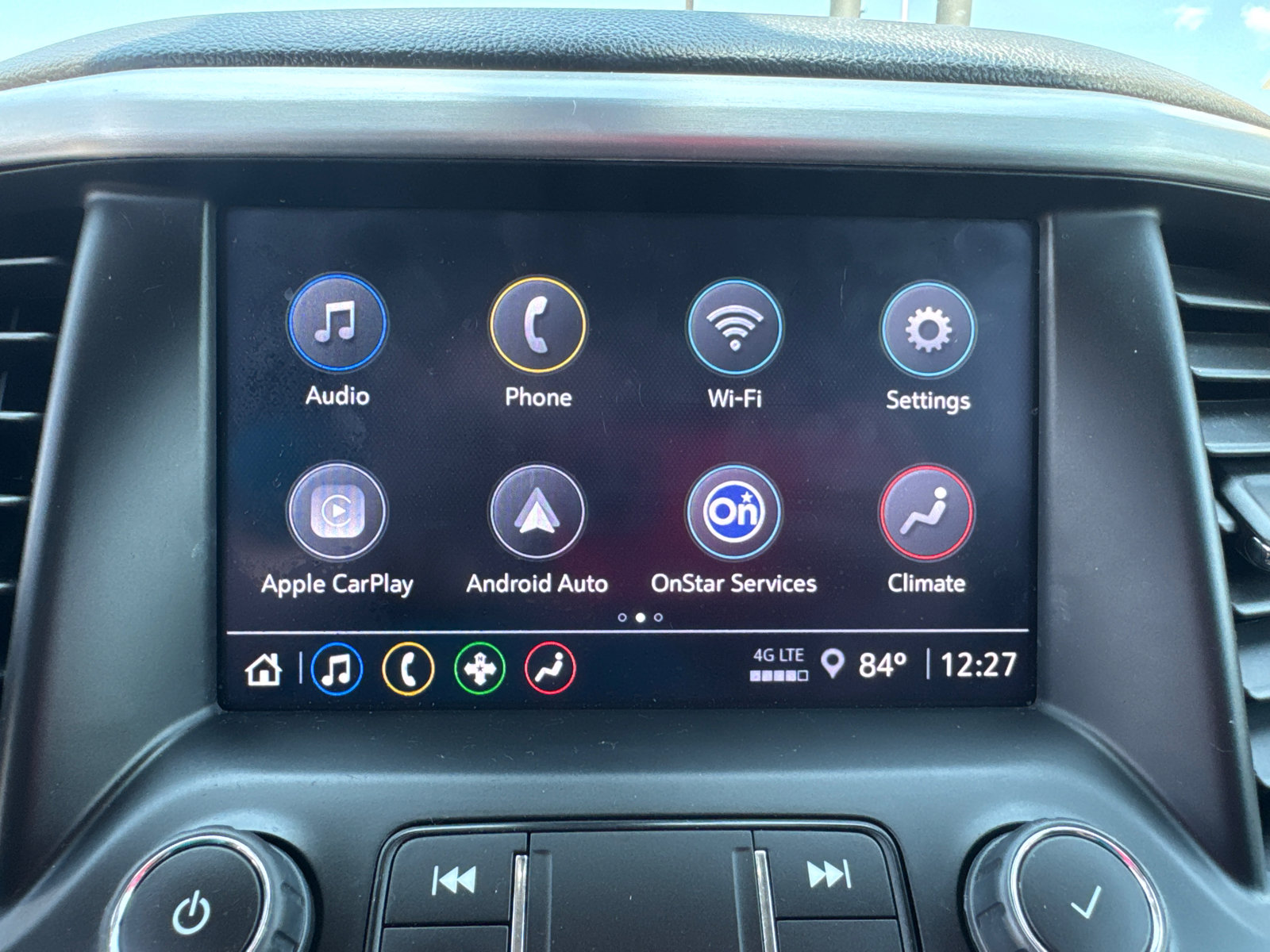 Used 2023 GMC Acadia SLE w/ Driver Convenience Package image 12