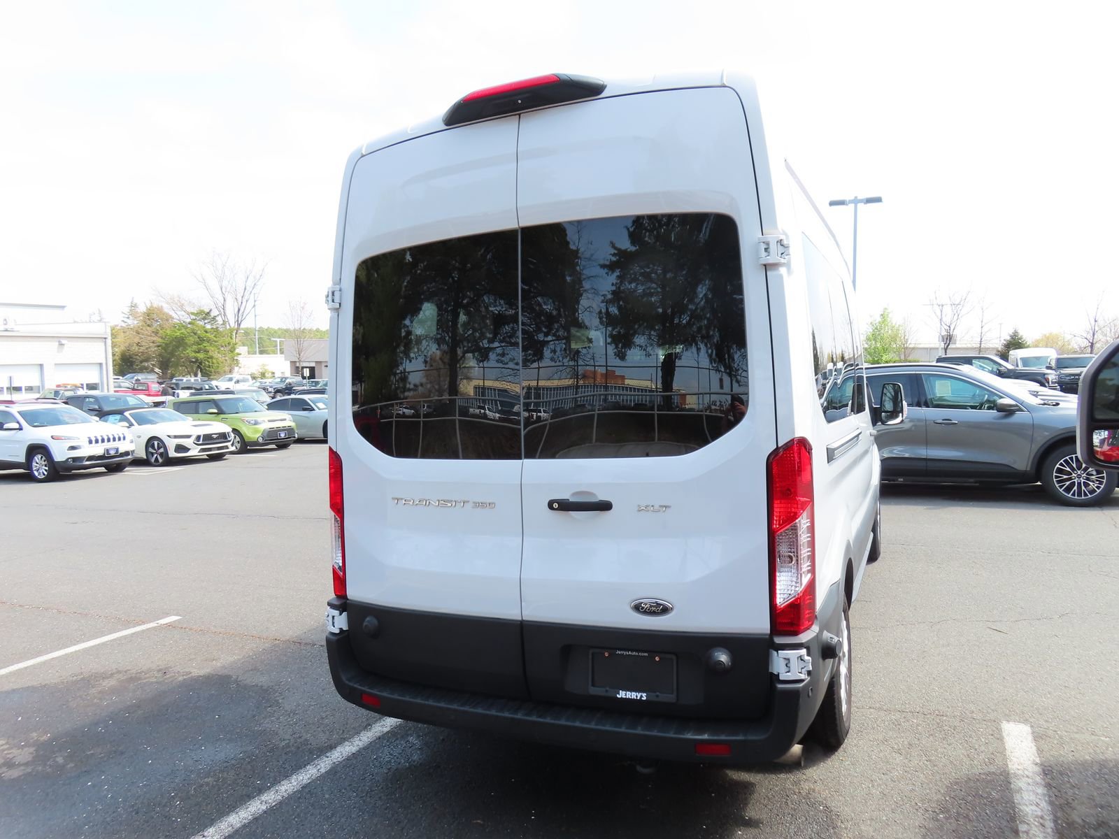Used 2024 Ford Transit 350 XLT image 5
