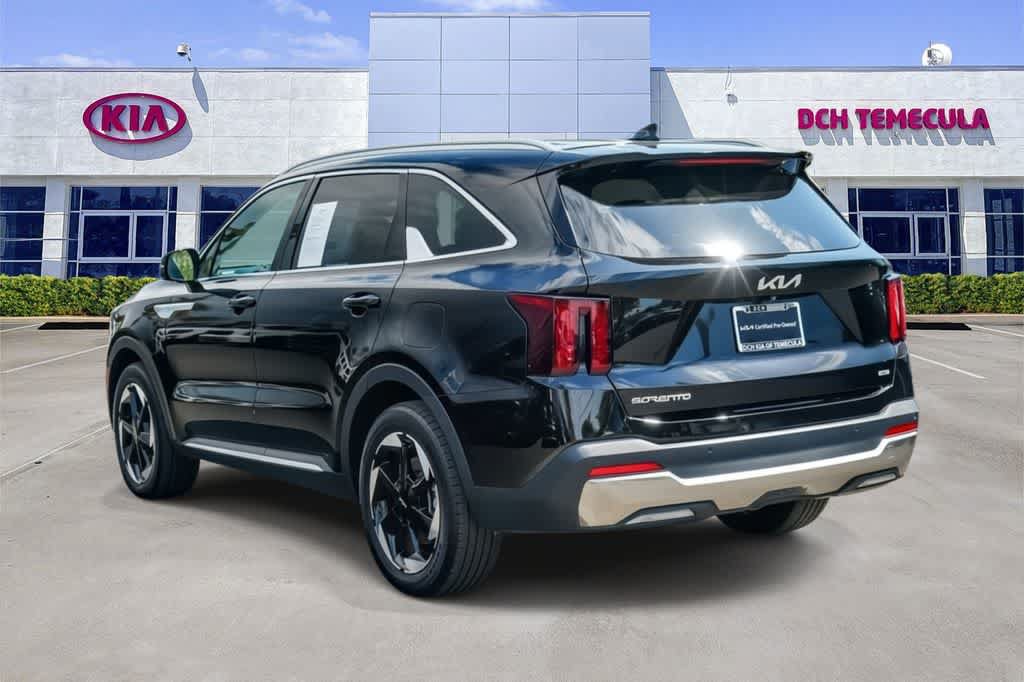 Certified 2025 Kia Sorento EX AWD/4WD image 6
