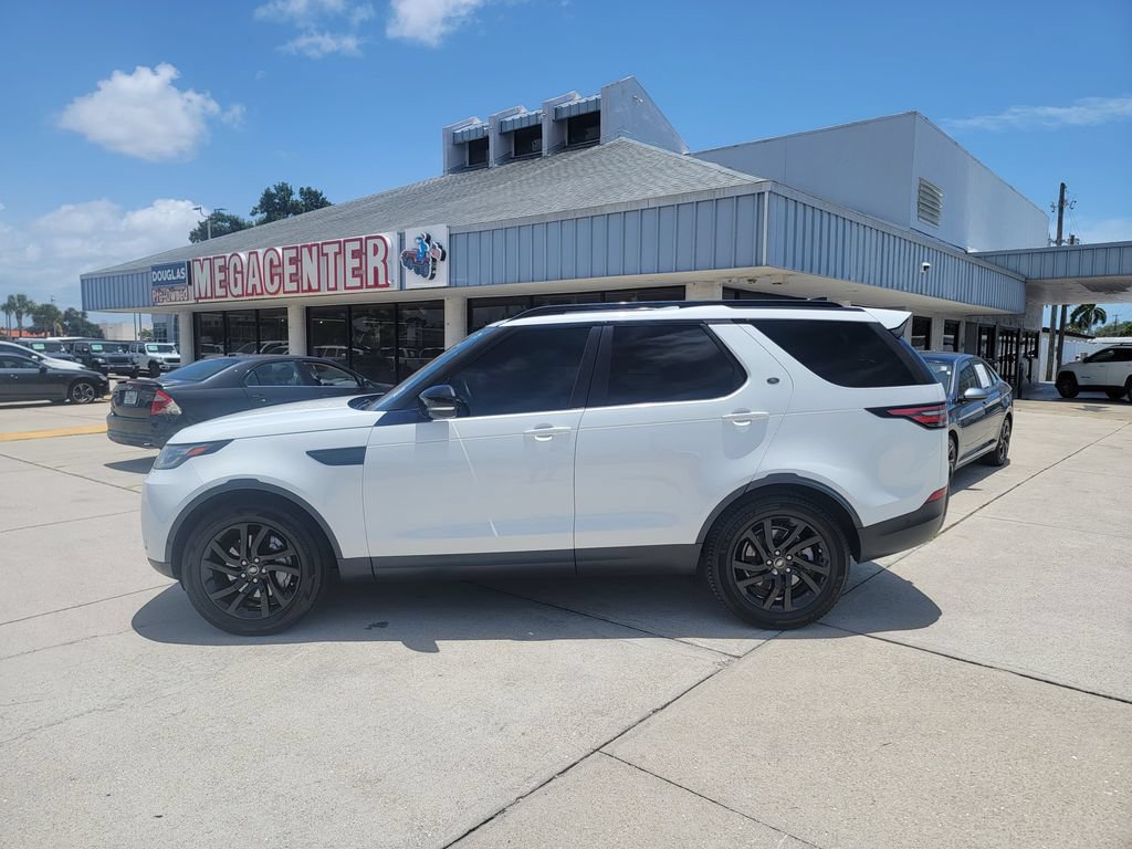 Used 2020 Land Rover Discovery HSE AWD/4WD image 2