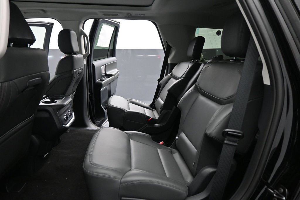 New 2026 Ford Expedition Active AWD/4WD image 18
