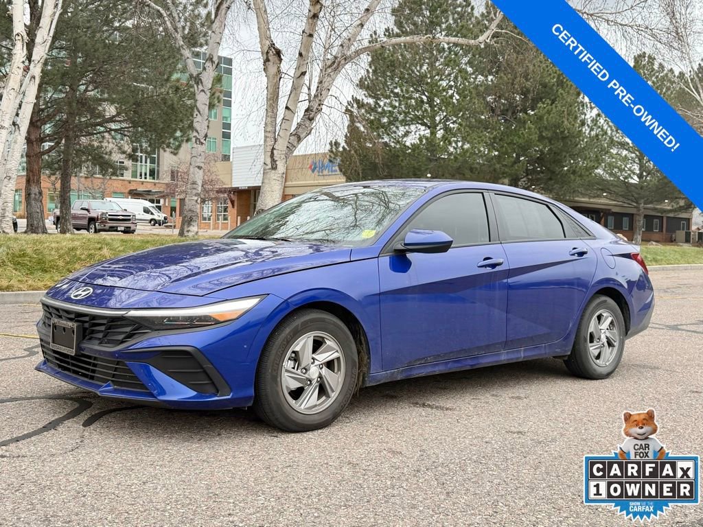 Used 2025 Hyundai Elantra SE image 1