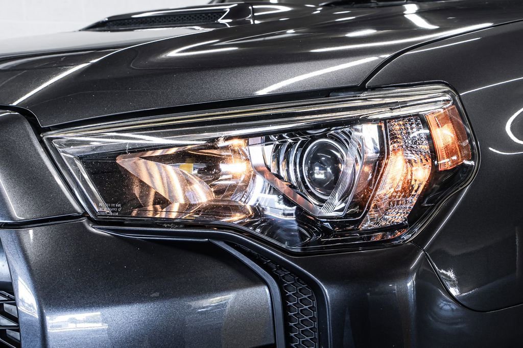 Used 2018 Toyota 4Runner TRD Off-Road Premium image 9