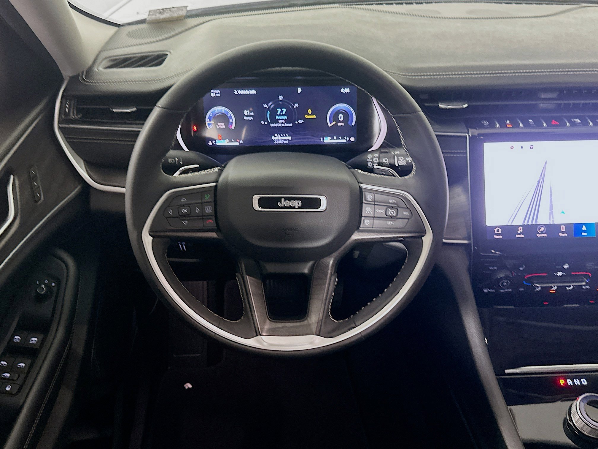 Used 2023 Jeep Grand Cherokee Limited w/ Black Appearance Package RWD image 18