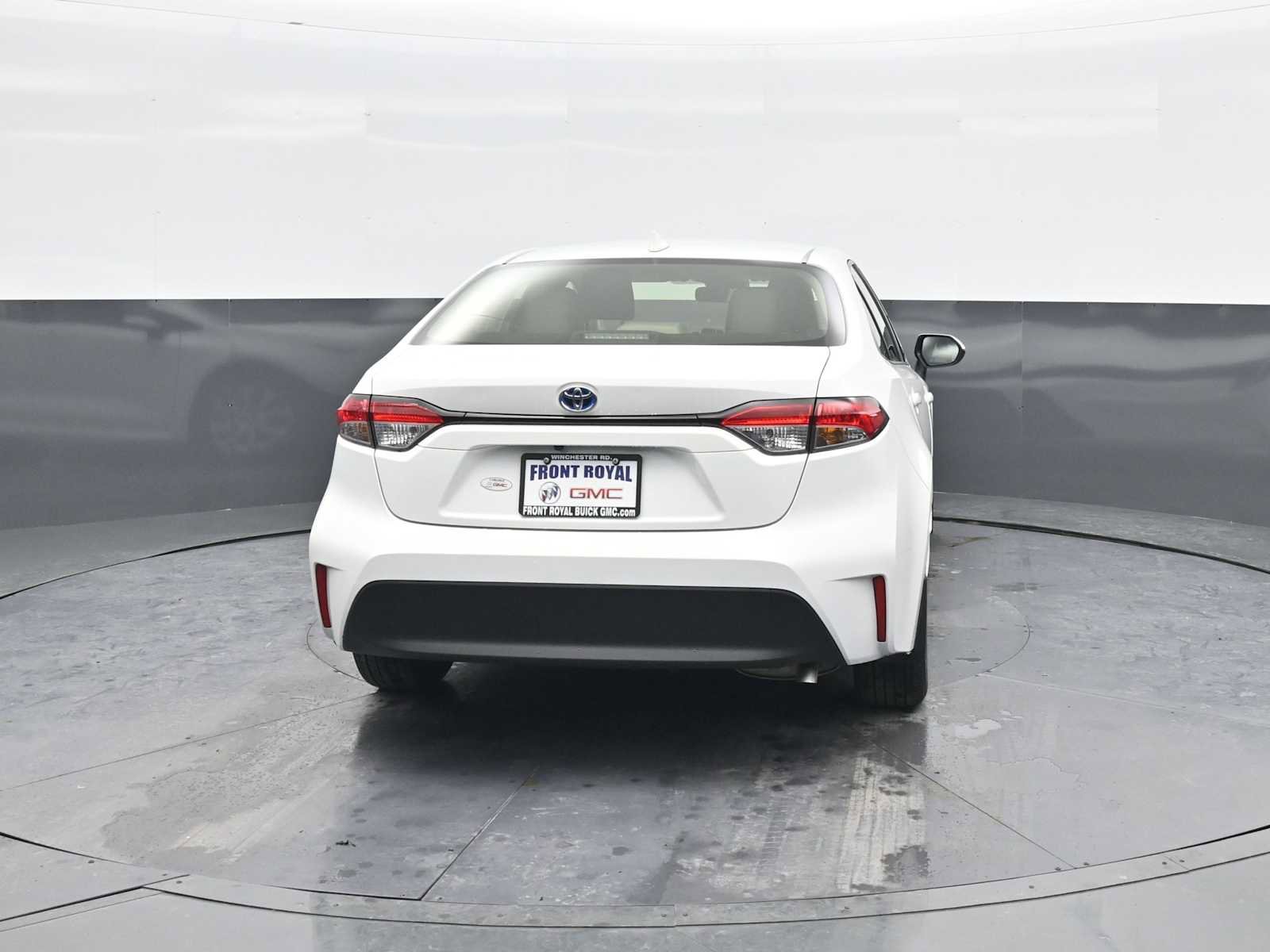 Used 2024 Toyota Corolla LE image 6