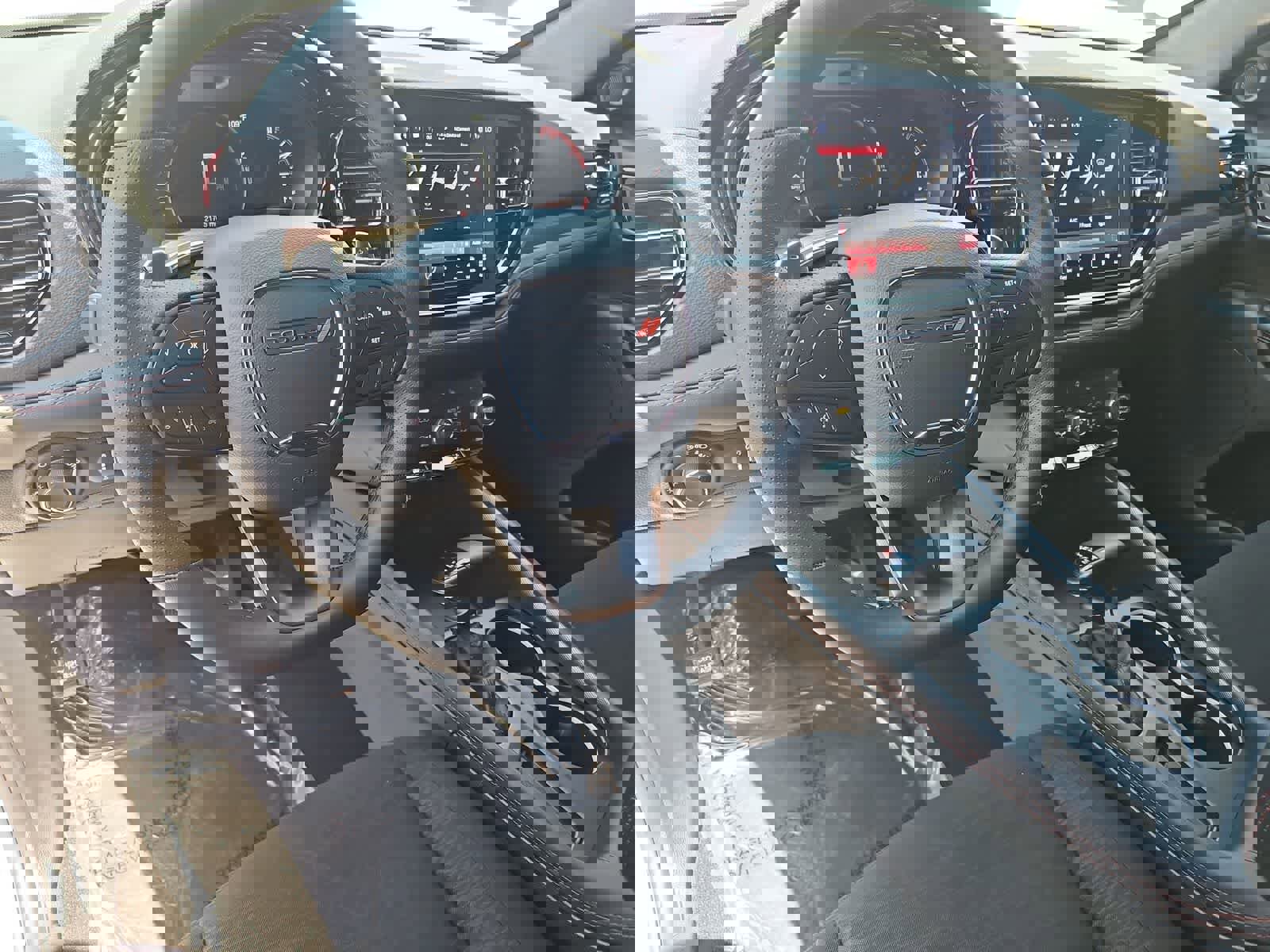 Certified 2025 Dodge Durango GT w/ Blacktop Package image 11