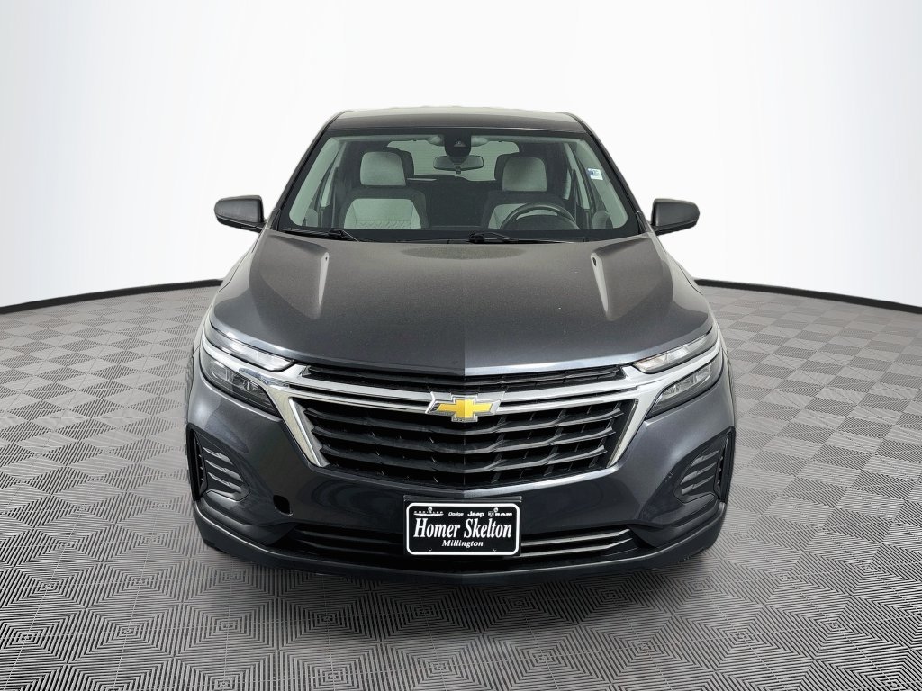 Used 2022 Chevrolet Equinox LS w/ LS Convenience Package FWD image 2