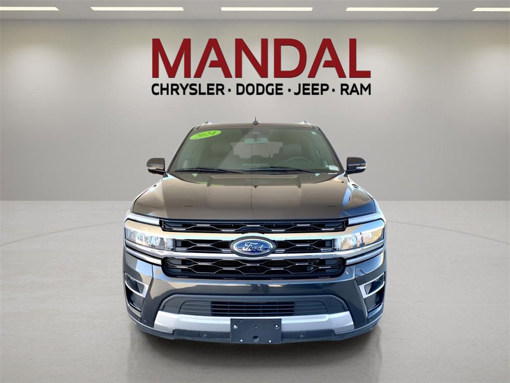 Used 2024 Ford Expedition Limited image 3