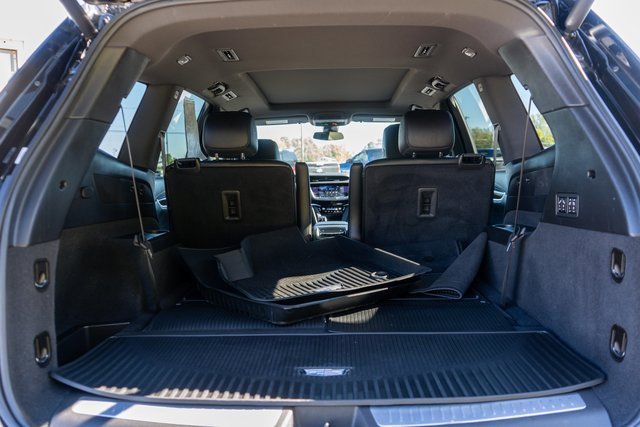 Used 2024 Cadillac XT6 Sport image 11