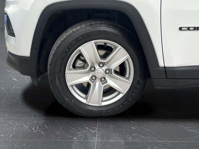 Used 2022 Jeep Compass Latitude image 32