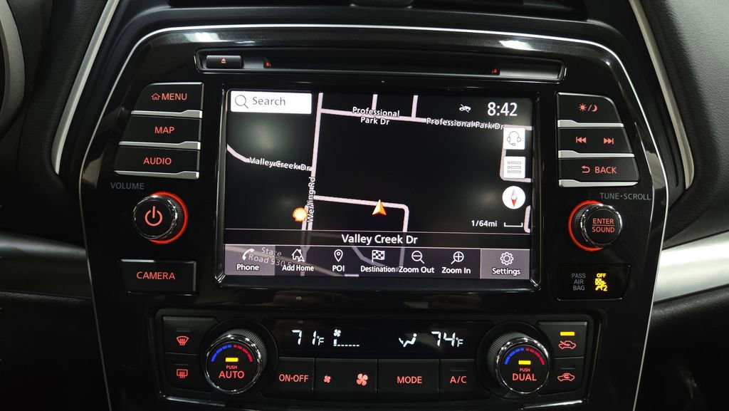 Used 2023 Nissan Maxima SL FWD image 14