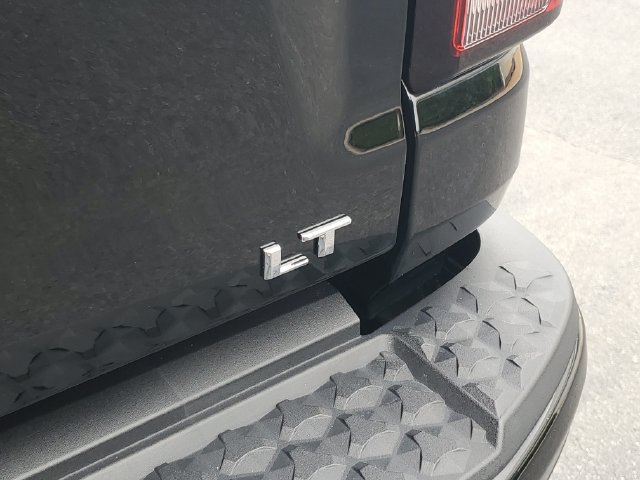 Used 2024 Chevrolet Colorado LT w/ LT Convenience Package III RWD image 10