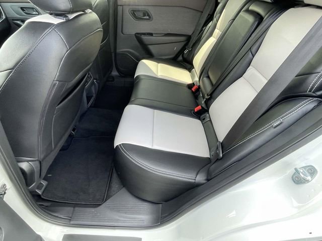 Used 2023 Nissan Rogue S AWD/4WD image 11